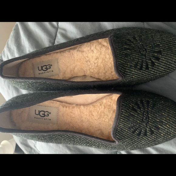 UGG Alloway Slippers-Like New - Picture 5 of 5